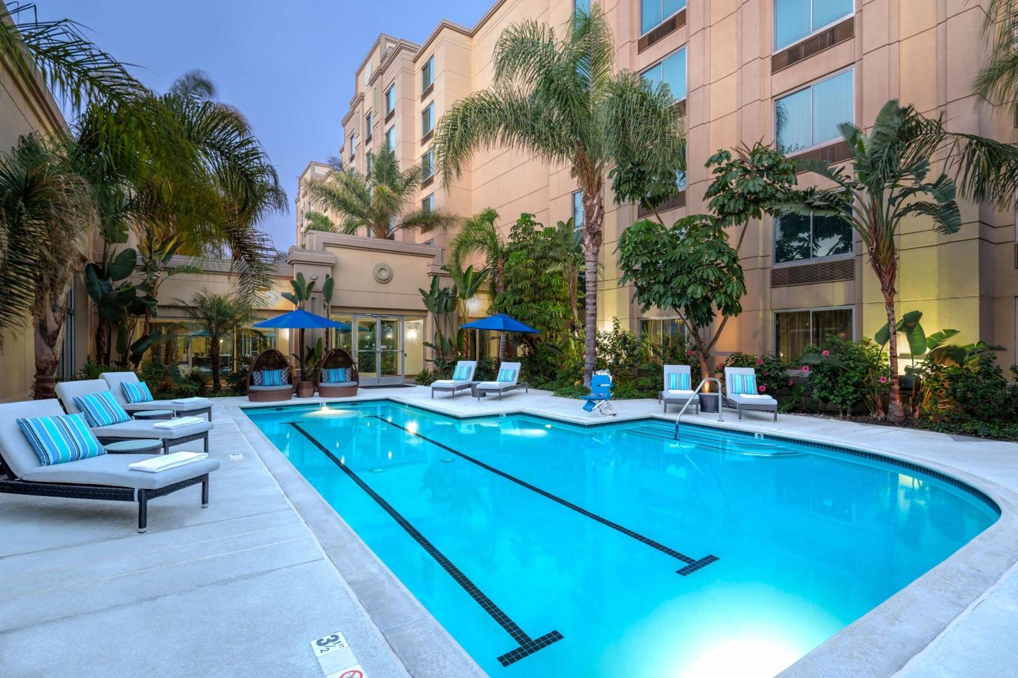 Doubletree By Hilton Los Angeles/Commerce Hotel Exterior photo