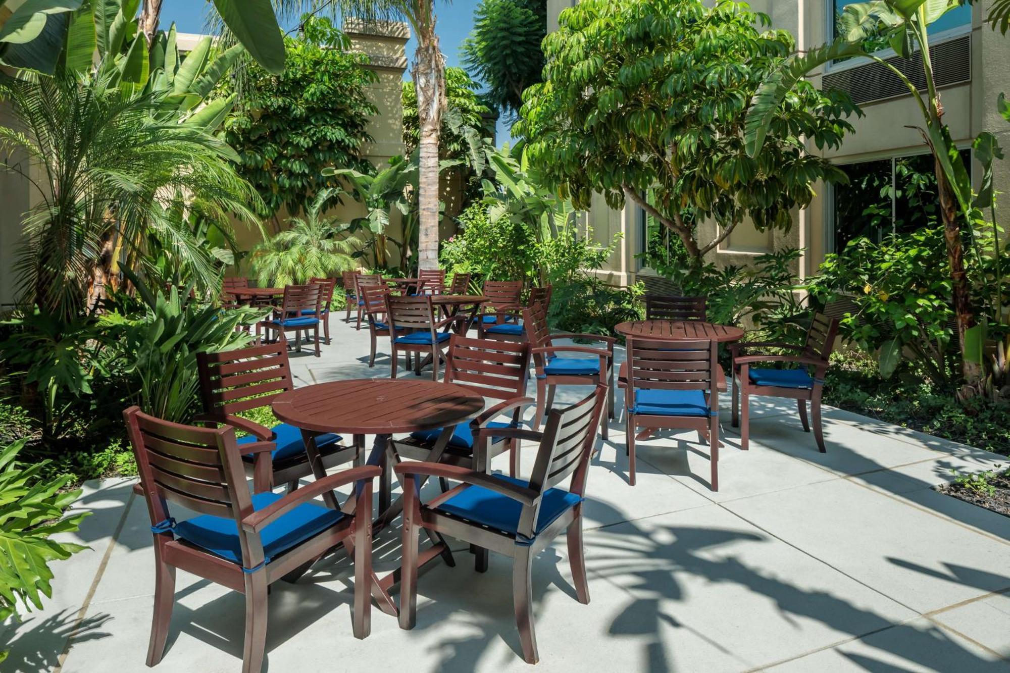 Doubletree By Hilton Los Angeles/Commerce Exterior photo